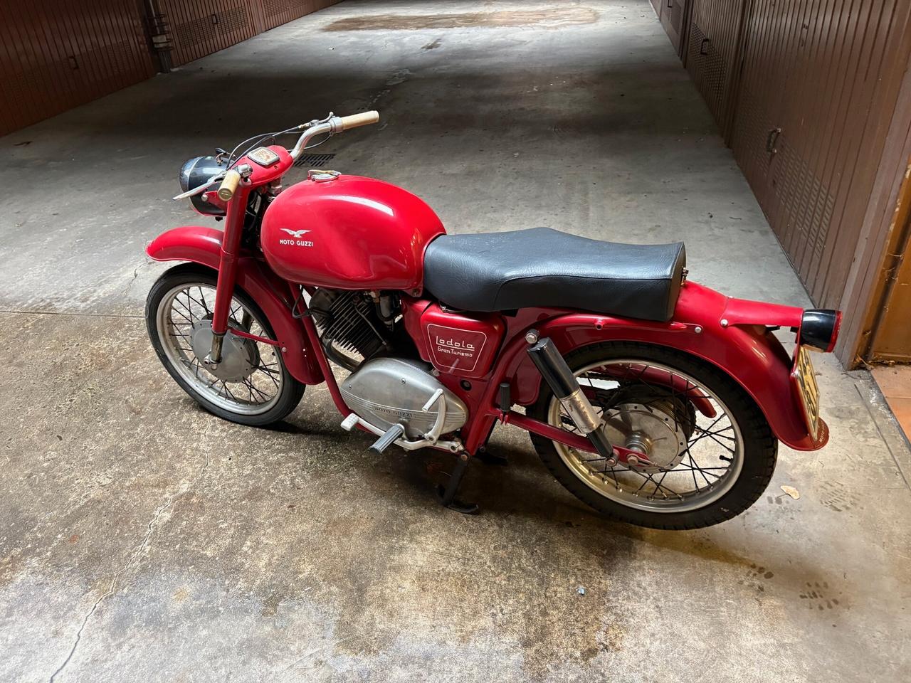 Moto Guzzi Lodola 235 gran turismo