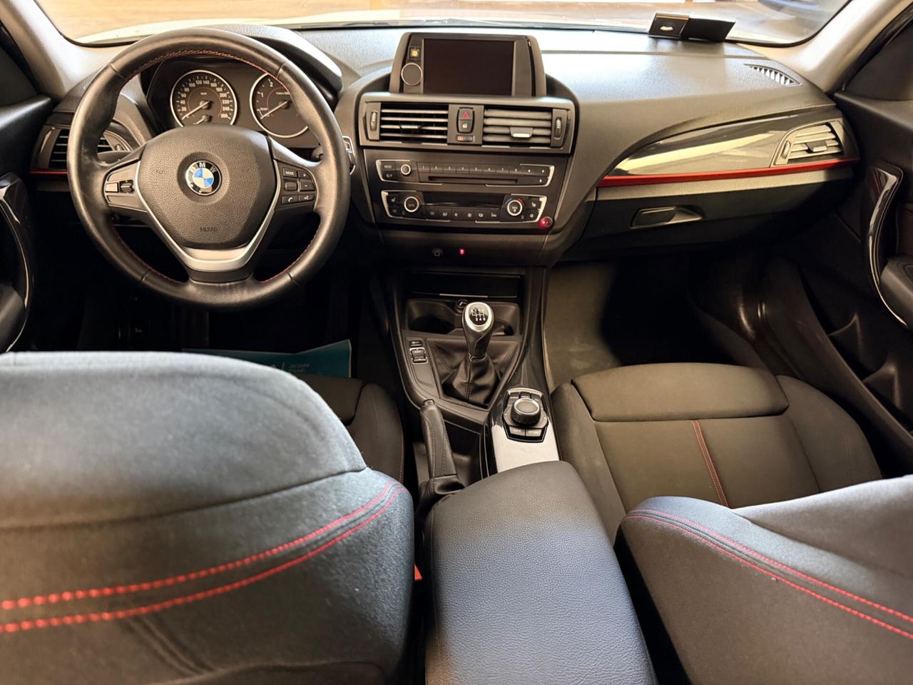 Bmw 118 118d 5p. Sport