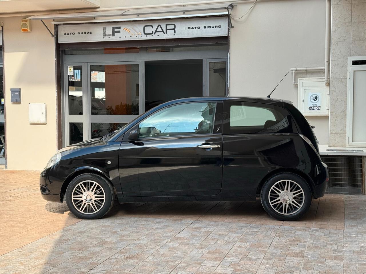 Lancia Ypsilon 1.3 MJT 75 cv