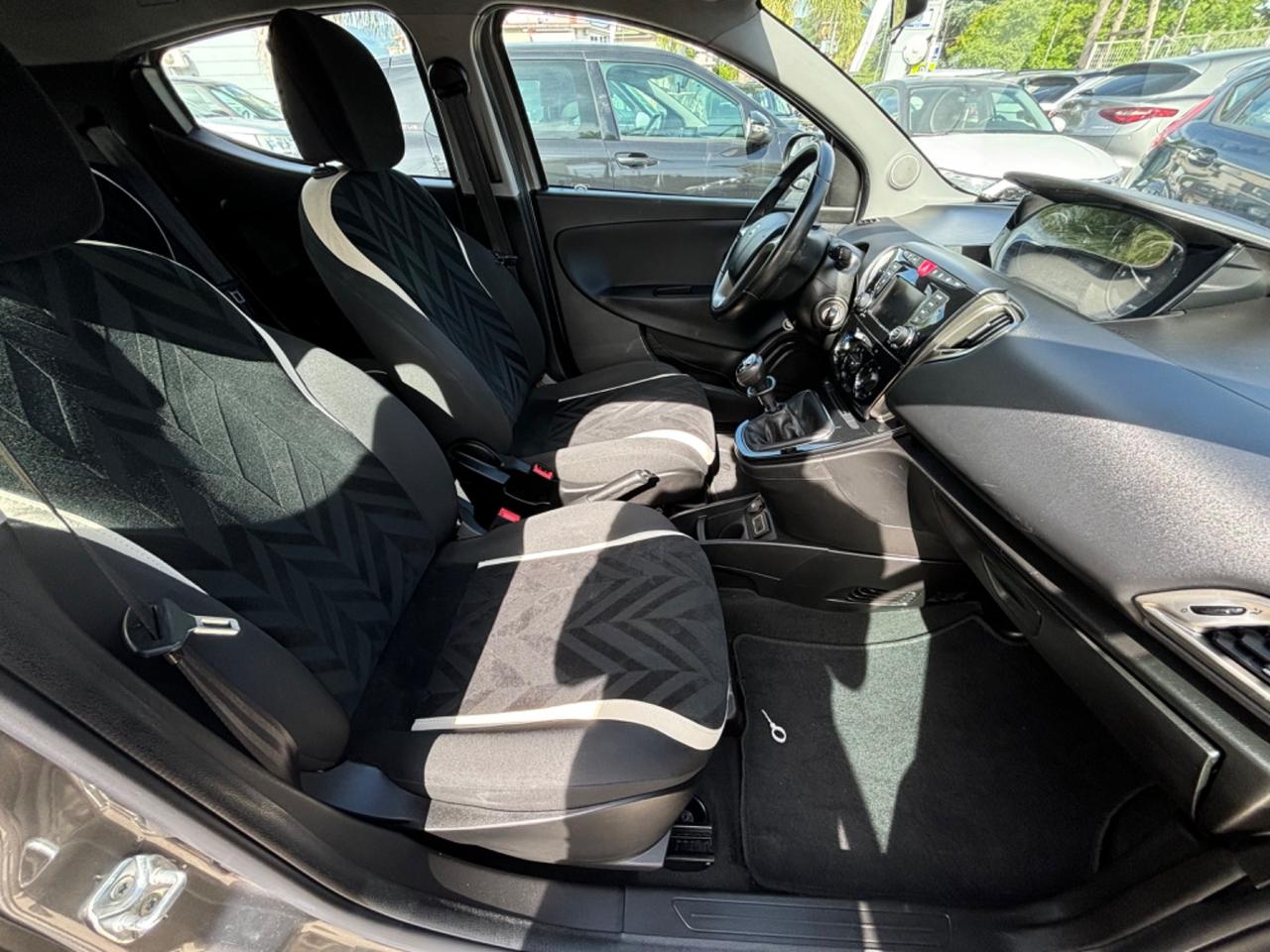 LANCIA YPSILON 1.2 GPL DI SERIE FULL OPT