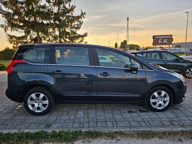 PEUGEOT 5008 1.6 e-HDi 112CV Stop&Start cambio robotizzato Allu