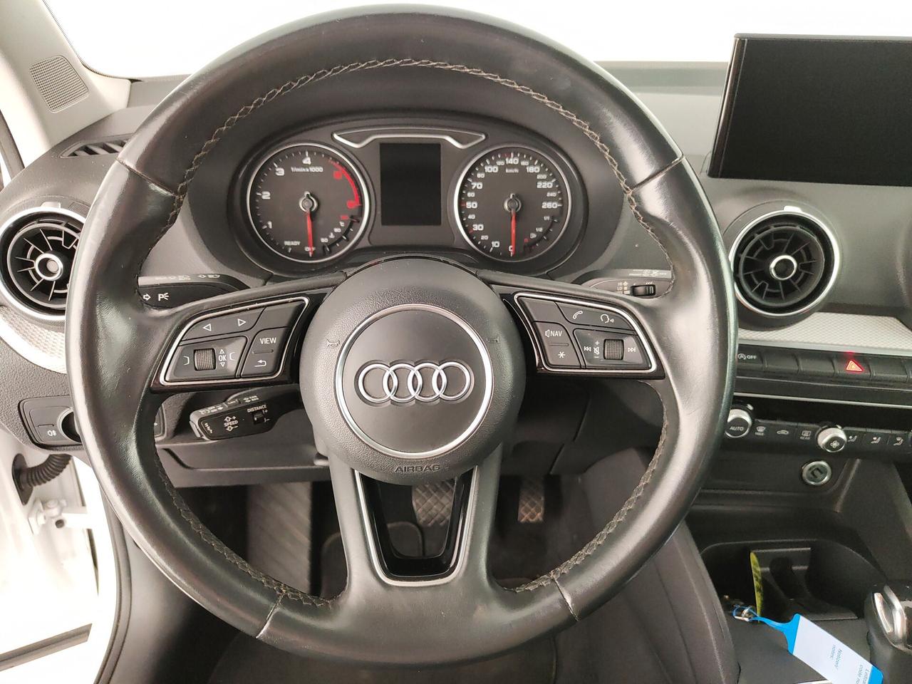 Audi Q2 30 TDI Business