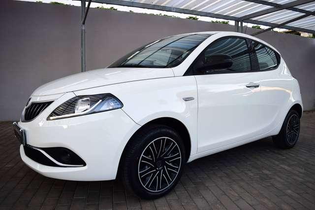 Lancia Ypsilon 1.0 Firefly Hybrid 70 cv Gold