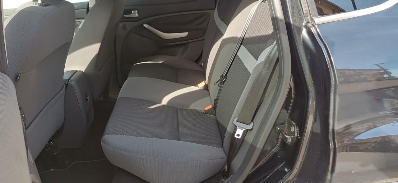Ford Kuga 2.0 TDCi 140 CV 2WD Titanium