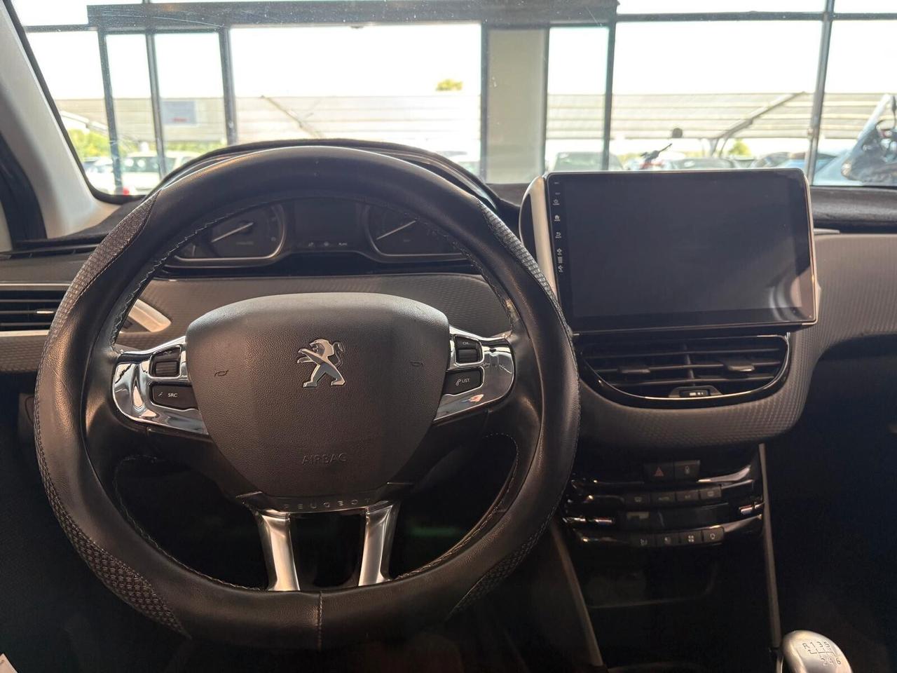 Peugeot 2008 ALLURE BlueHDi 120 6mt GRIP CONTROL
