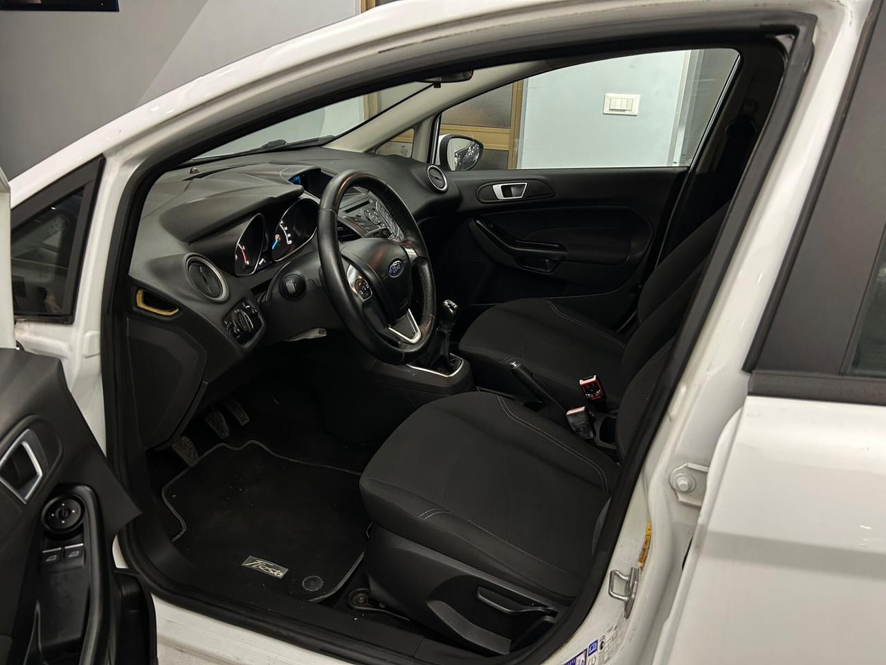 Ford Fiesta 1.5 TDCi 75CV 5 porte ok neopatentati