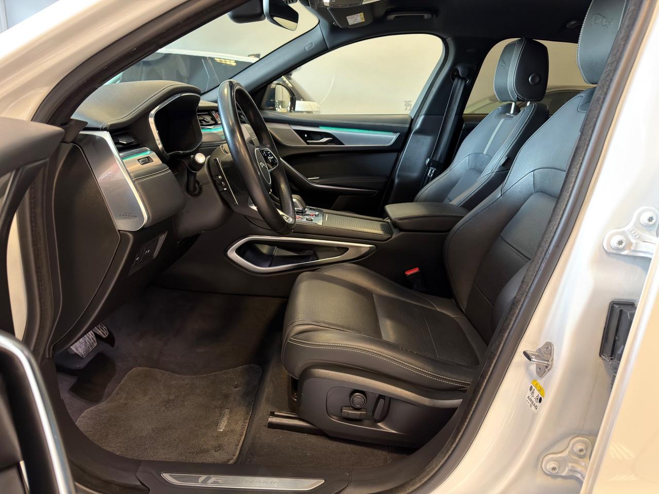 Jaguar F-Pace 2.0 D 204 CV AWD aut. R-Dynamic SE