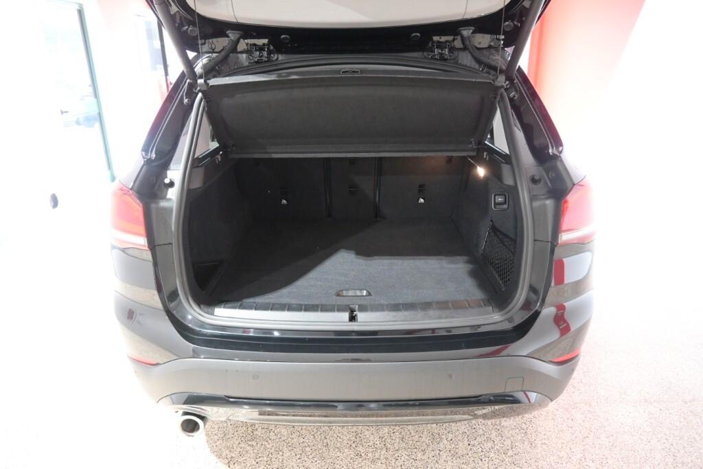 BMW X1 16D 115CV 6M. S-DRIVE BUSINESS ADVANTAGE ( FARI LED - CRUISE - NAVI - PARK ASSISTANT - TELECAMERA POST. )