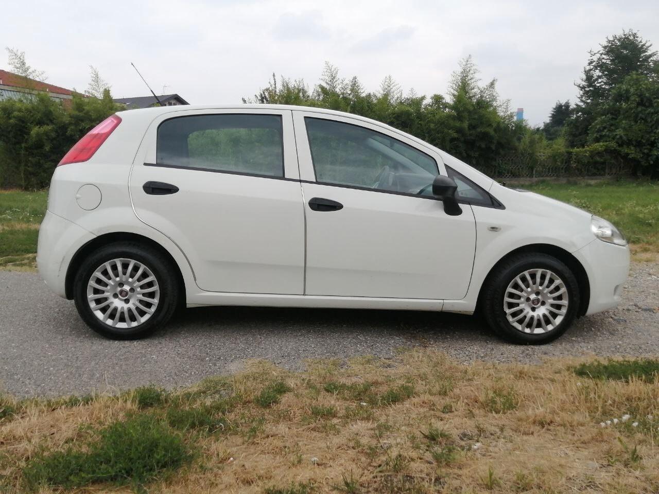 Fiat Grande Punto 1.3 MJT 75 cv 5P Neopatentati