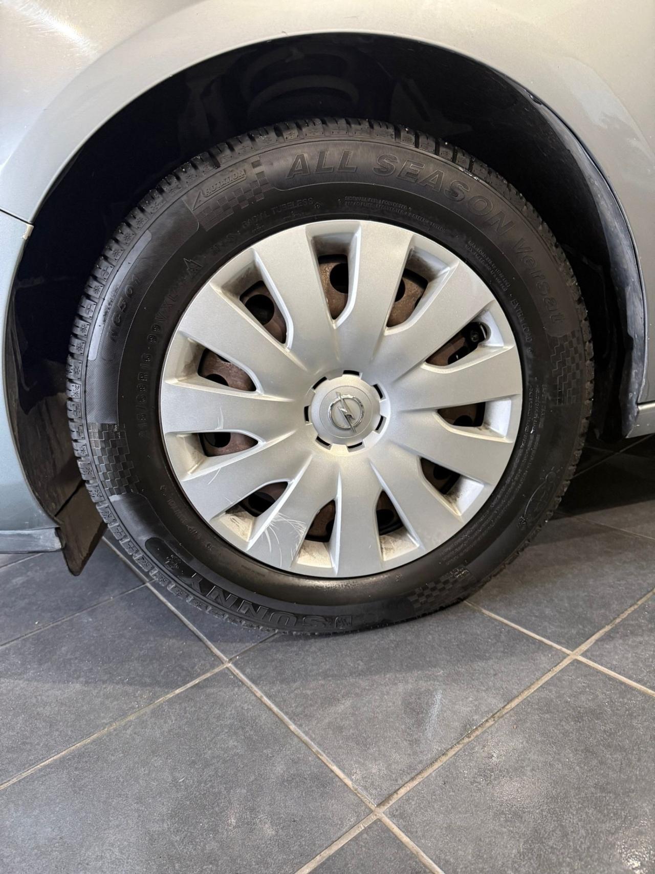 Opel Astra 1.7 -UNICO PROPRIETARIO-NEOPATENTATI