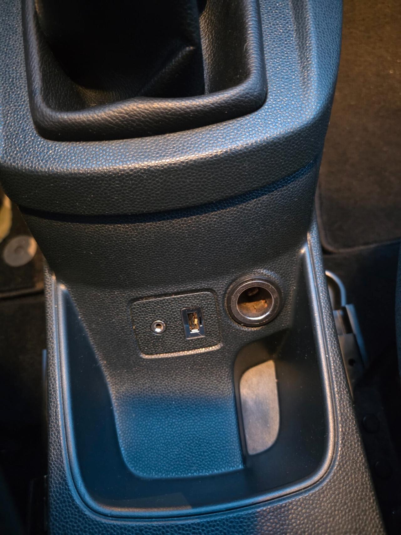 Ford Fiesta 1.2B unico proprietario garantita 12M