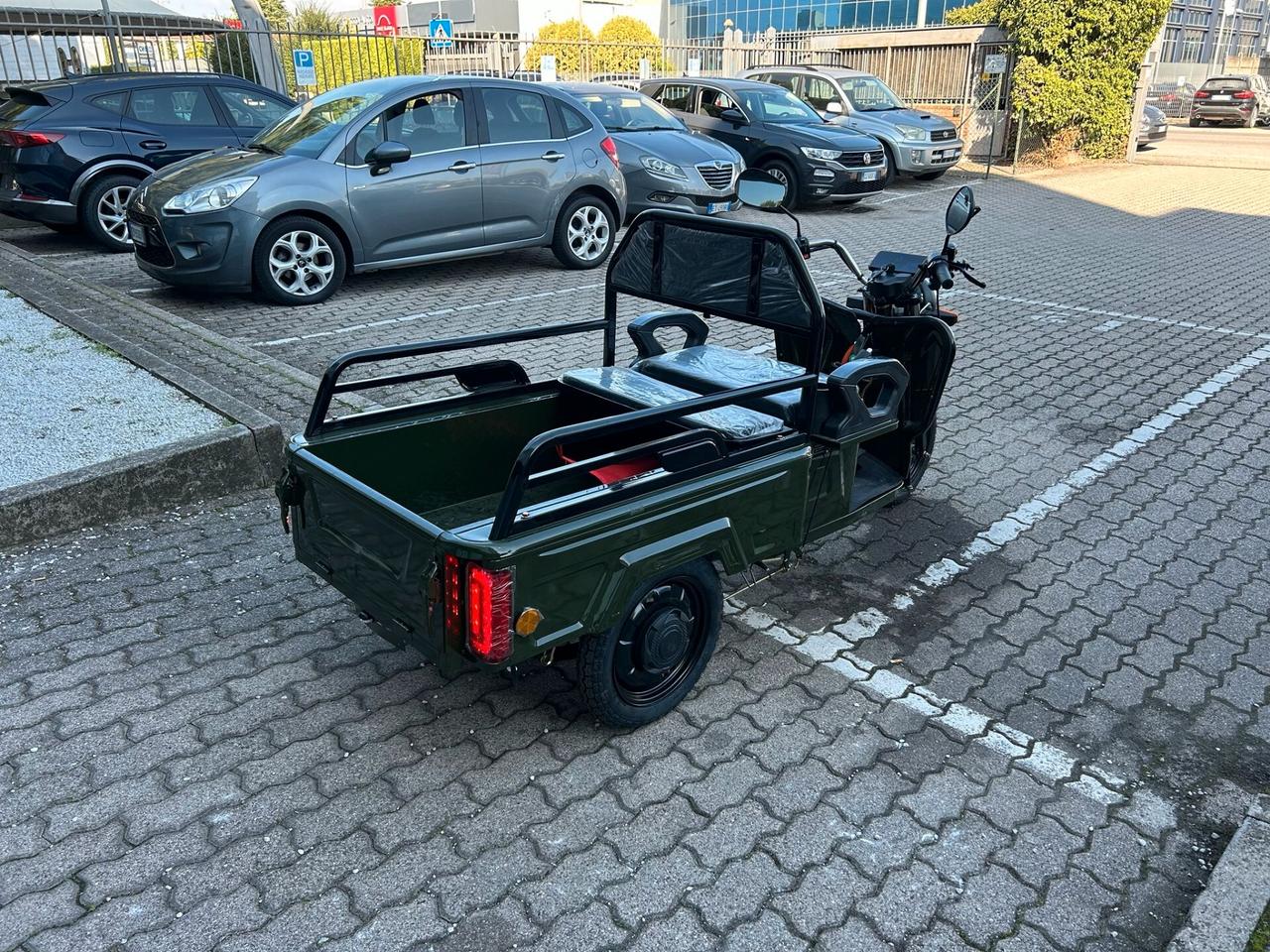 Triciclo XPB 100% Electric Scooter 3 ruote Cargo