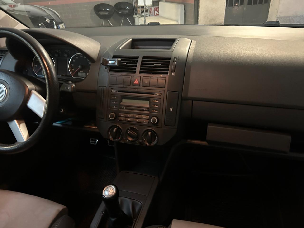 Volkswagen Polo 1.4/80CV 16V 5p. Comfortline