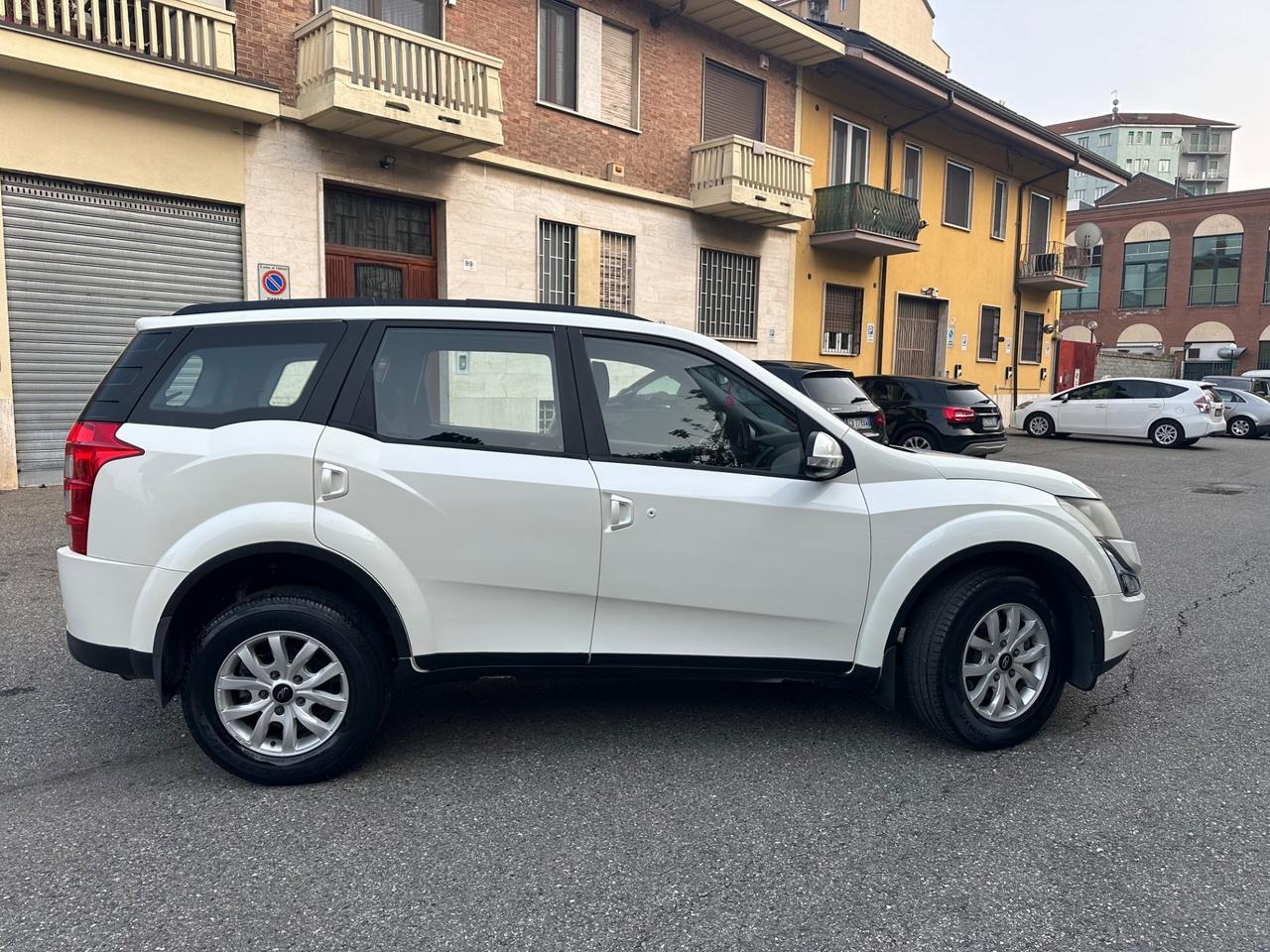 Mahindra XUV500 2.2 16V FWD W6 4x4 pochi km