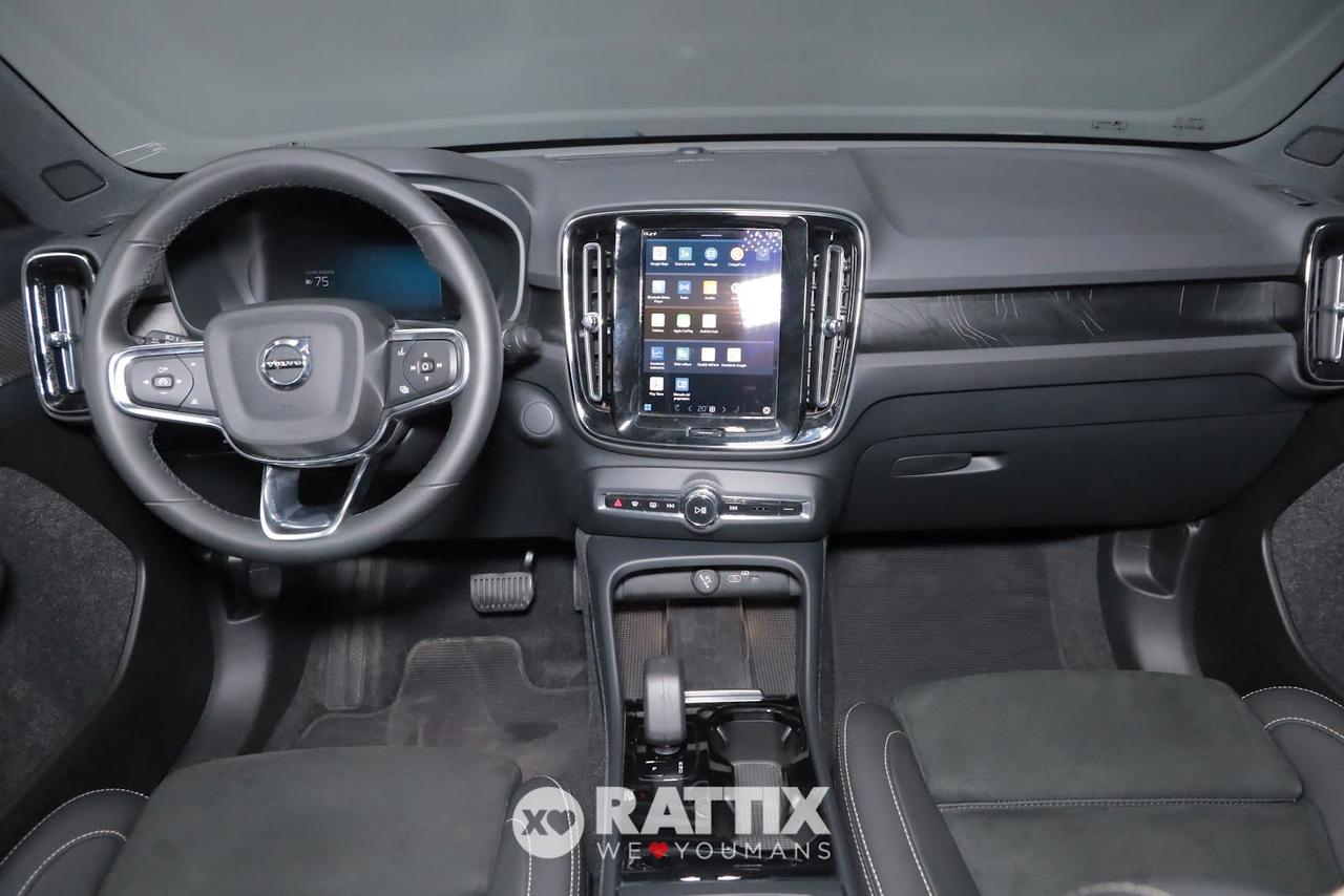 Volvo C40 motore elettrico Twin Motor Ultimate AWD + tetto panoramico