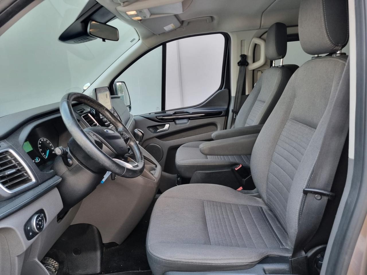 Ford Tourneo Custom Transit 2.0 TDCi 310 L1 Titanium 8 POSTI