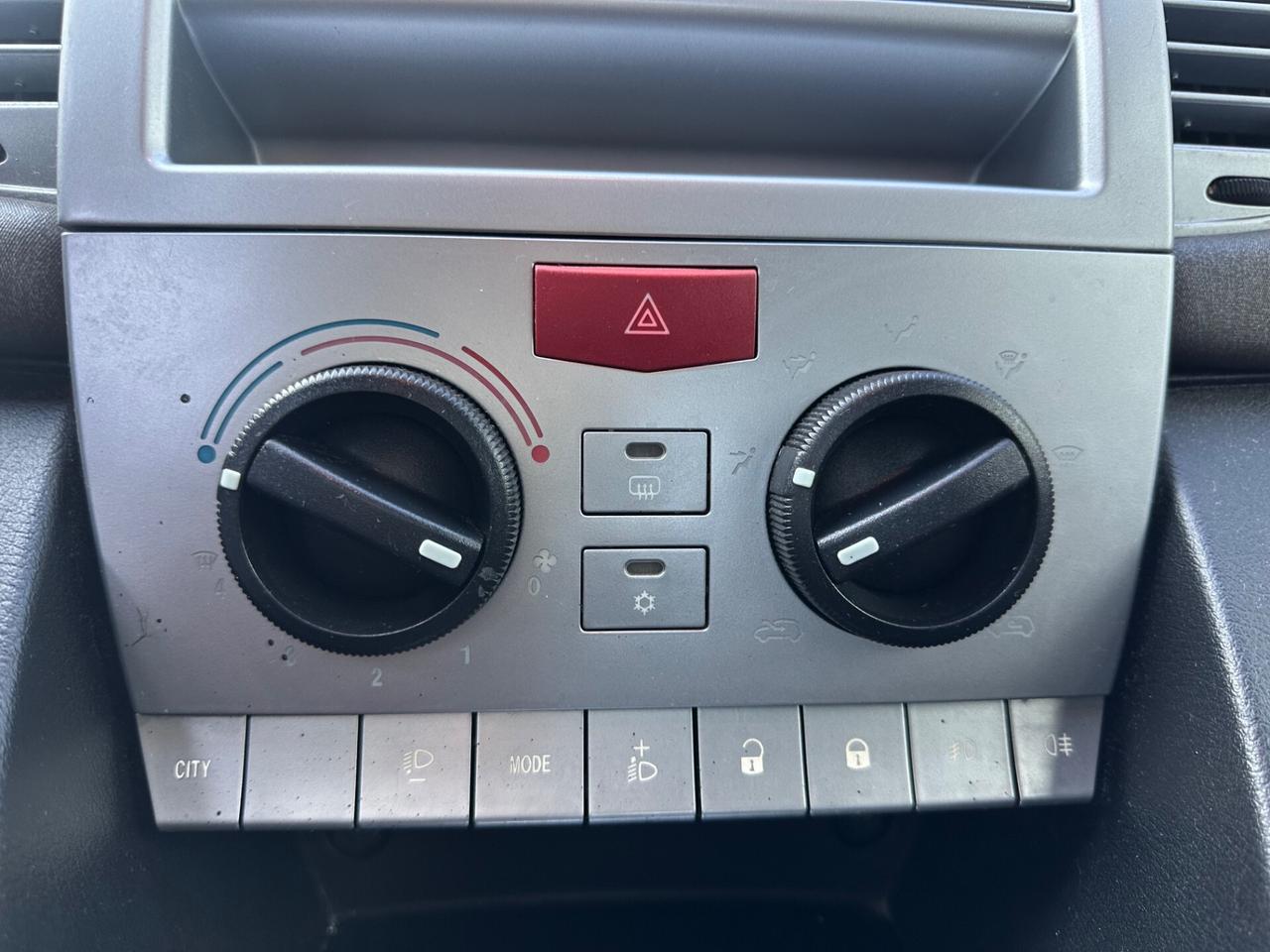 Lancia Ypsilon 1.2 BENZINA NEOPATENTATI - 2009