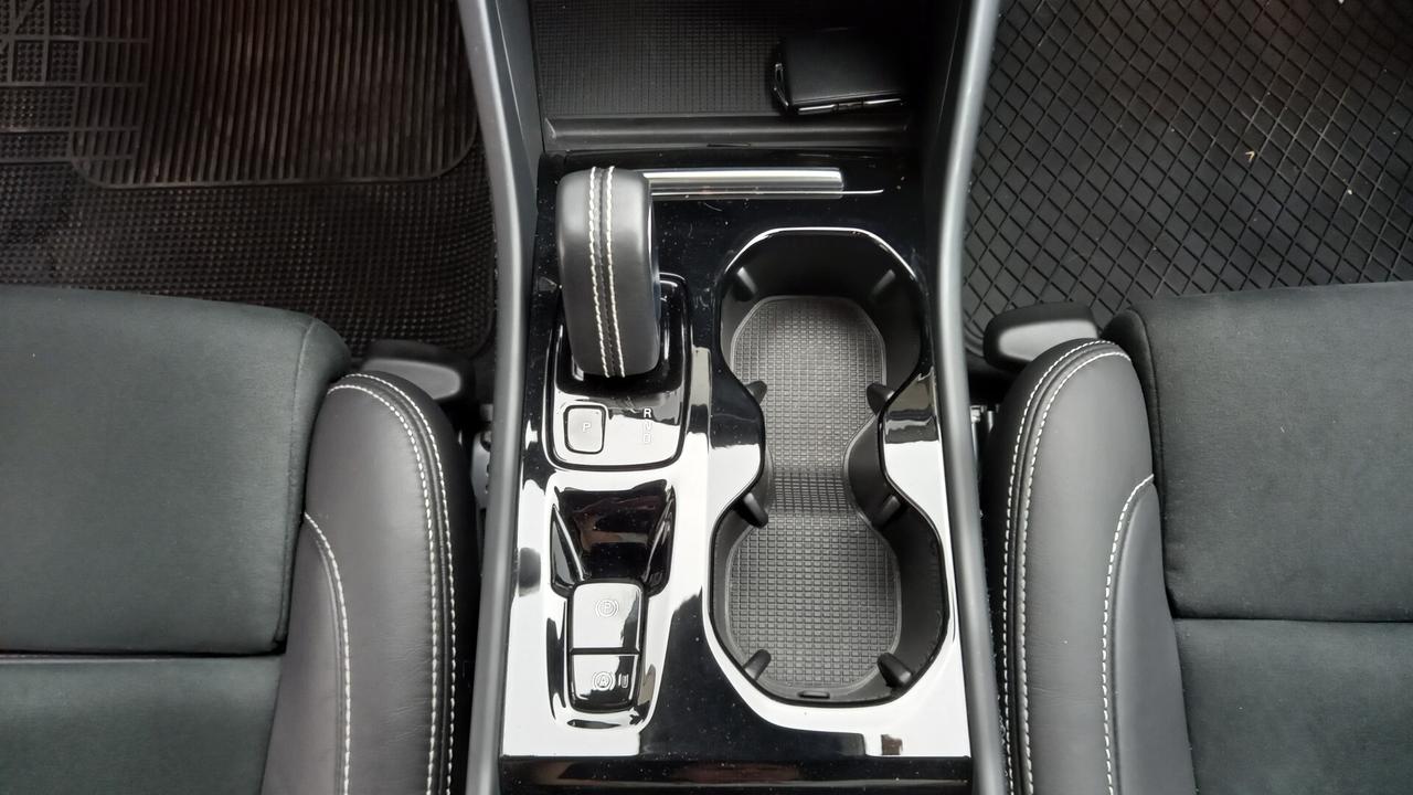 Volvo XC40 T5 Recharge Plug-in Hybrid R-design