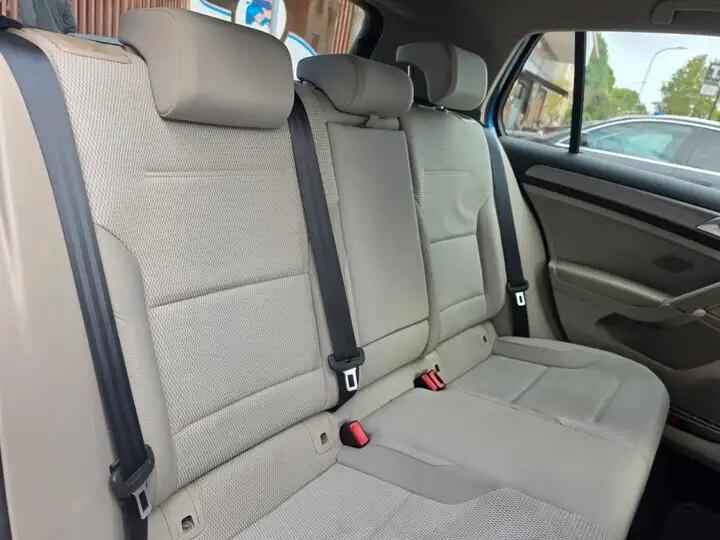 Volkswagen Golf Business 1.6 TDI 5p. Highline BlueMotion Technology