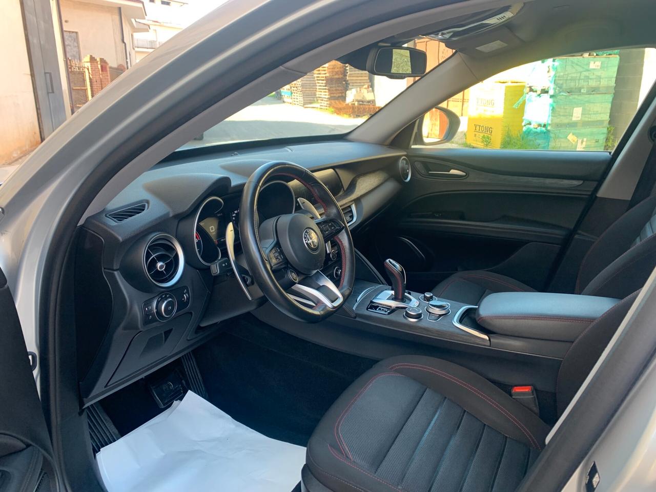 Alfa Romeo Stelvio 2.2 Turbodiesel 160 CV AT8 RWD Rosso Edizione