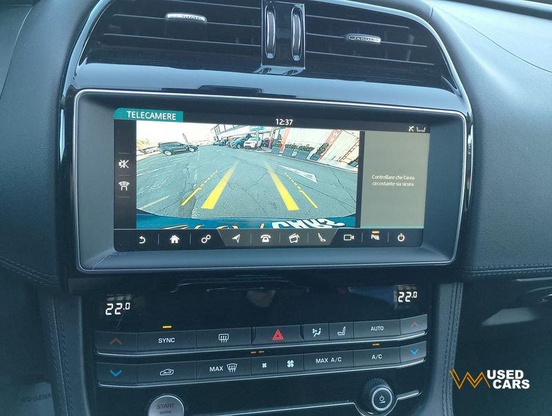 Jaguar F-Pace F-Pace 2.0 D 180 CV AWD aut. Chequered Flag