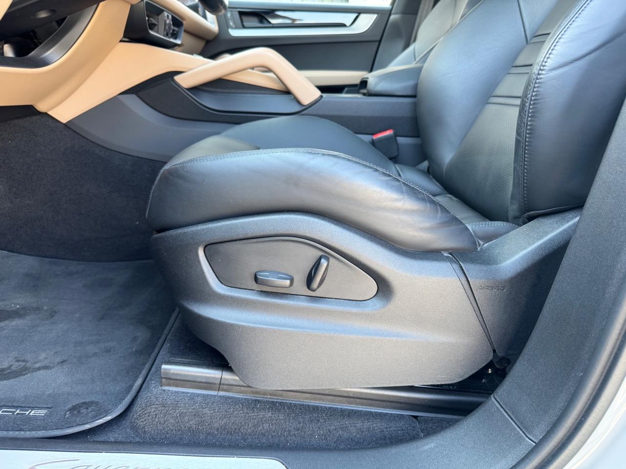 Porsche Cayenne Coupé 3.0 V6 E-Hybrid