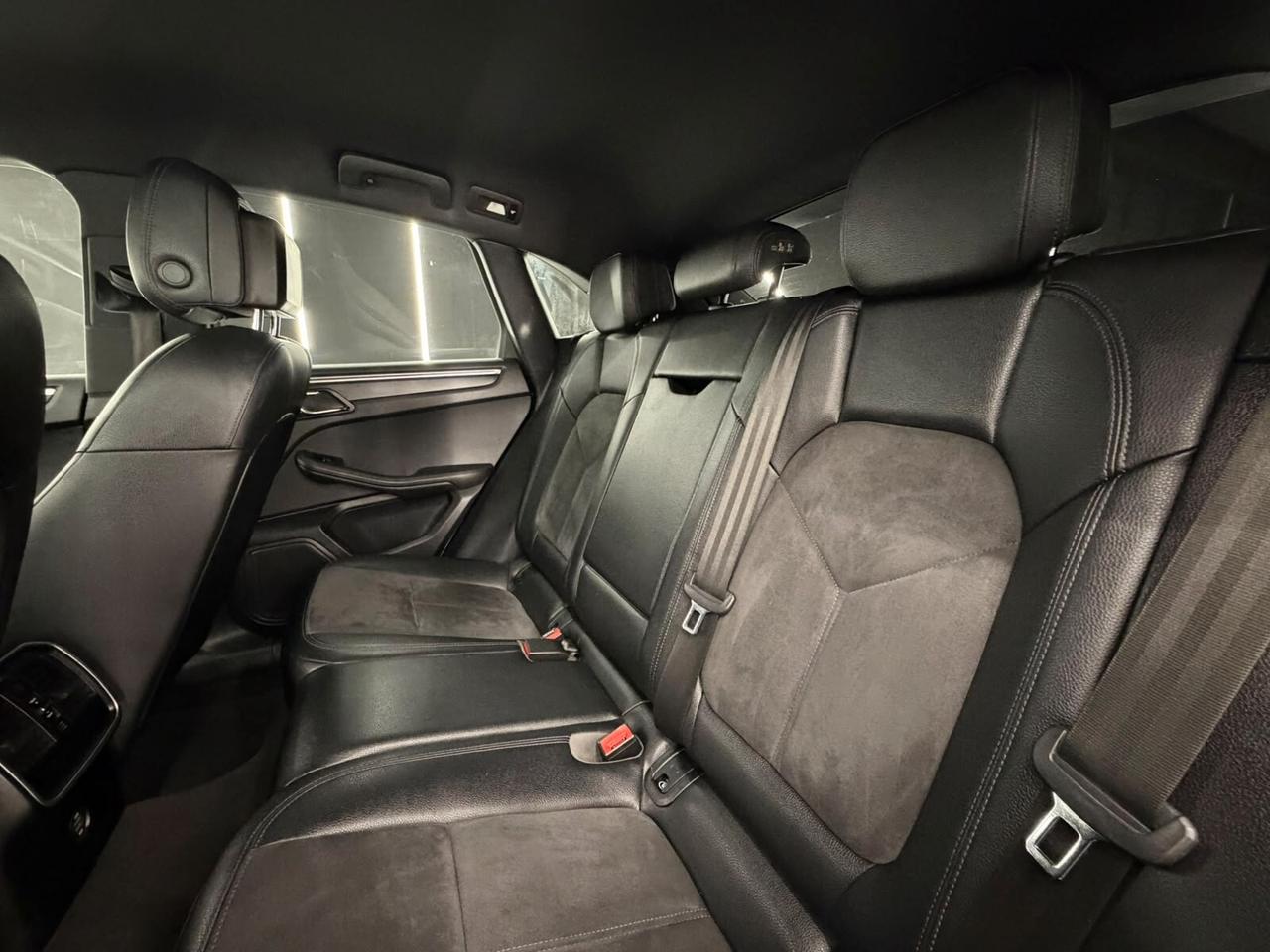 Porsche Macan 2.0 245CV PDK-IPER FULL-KM CERTIFICATI-12 MESI GARANZIA-GOMMATA NUOVA 4 STAGIONI-PERMUTE