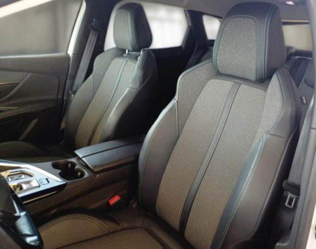 PEUGEOT 3008 BlueHDi 130 S&S EAT8 Allure Pack AUTOCARRO N1