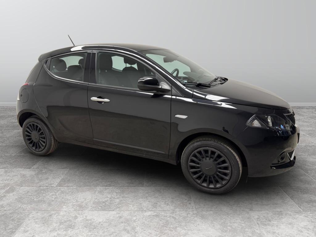 LANCIA Ypsilon III 2021 - Ypsilon 1.0 firefly hybrid Silver s&s 70c
