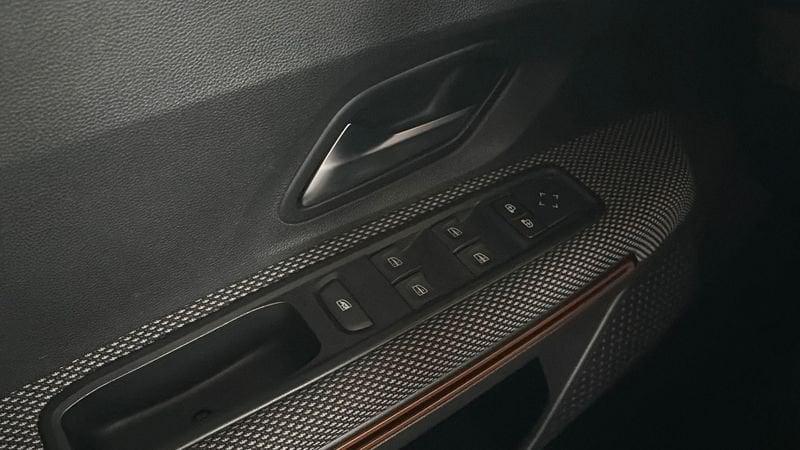 Dacia Sandero Stepway 1.0 tce Comfort Eco-g 100cv Stepway 1.0 tce ECO-G Comfort