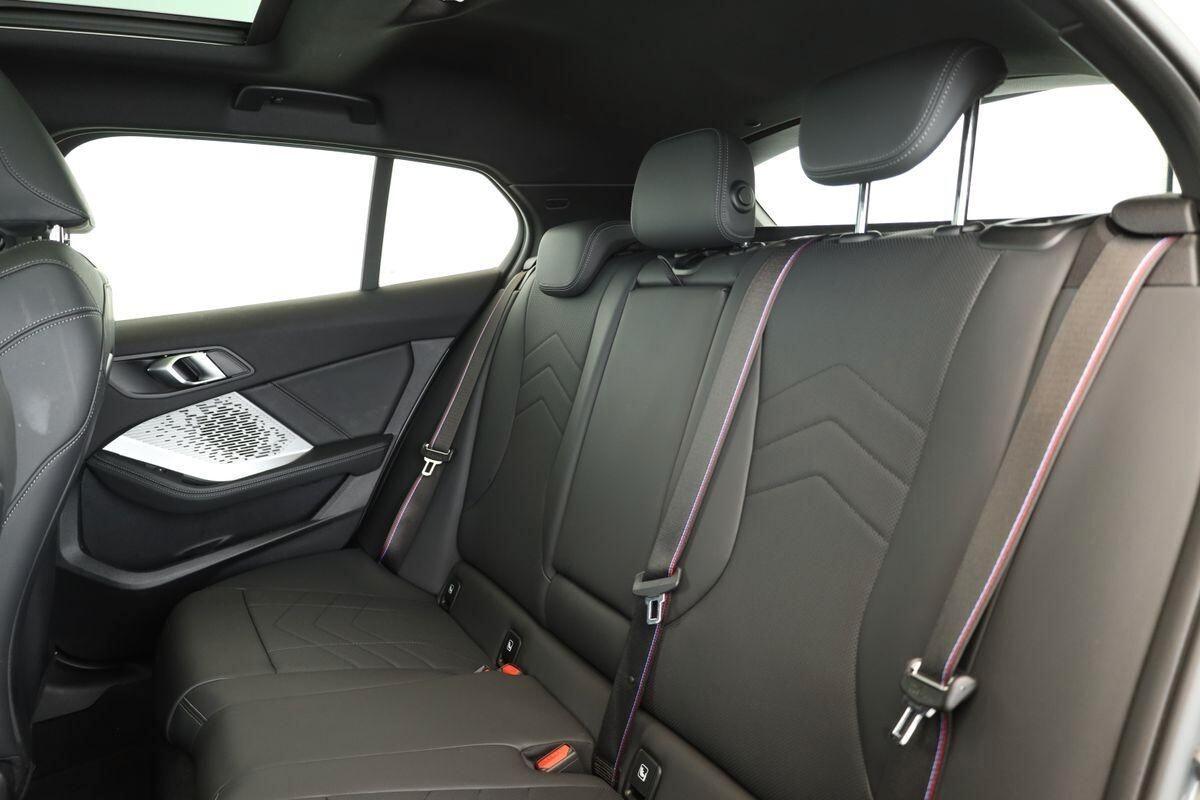 Bmw 118 BMW 118 d M SPORT MATRIX PANO KAMERA "19" CURVED