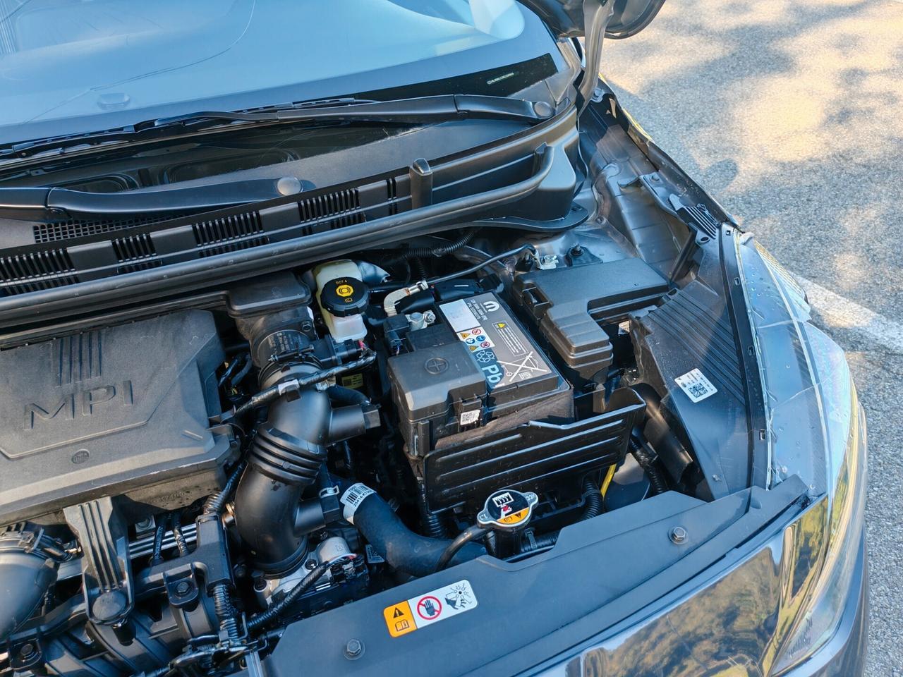 Hyundai i10 SOLO 1.400 KM Incidentata