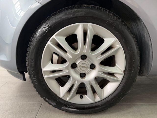 OPEL Corsa 1.2 5 porte Cosmo