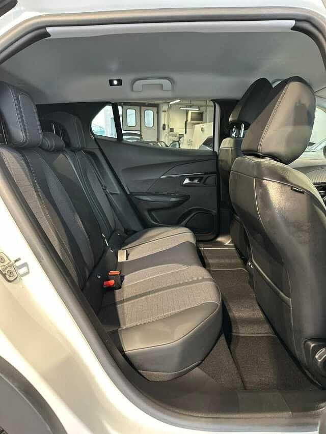 Peugeot 2008 PureTech 100 S&S Allure