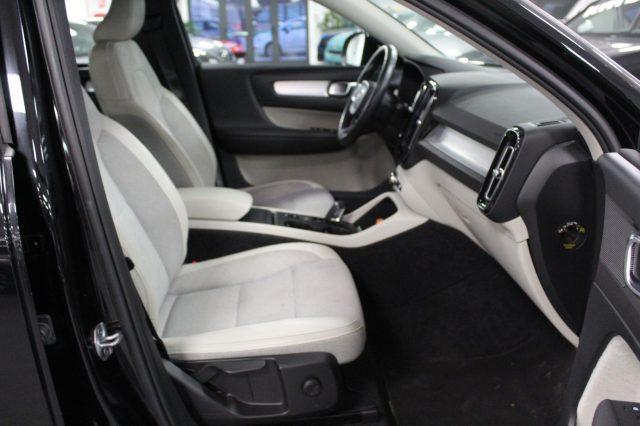 VOLVO XC40 2.0 D3 150 CV Momentum Pro Automatica