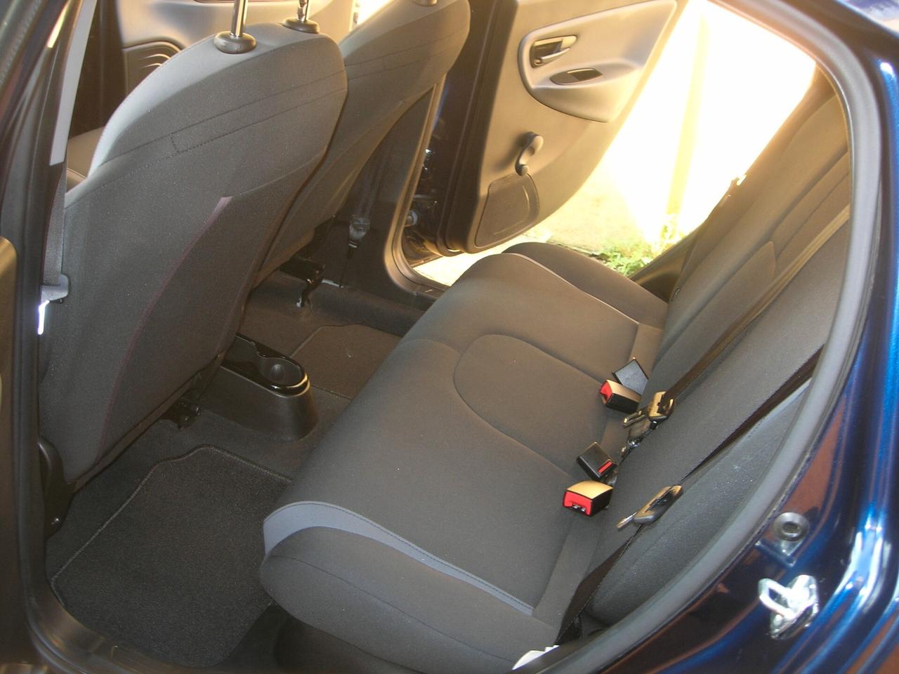 Lancia Ypsilon 1.2 69 CV 5 porte Silver