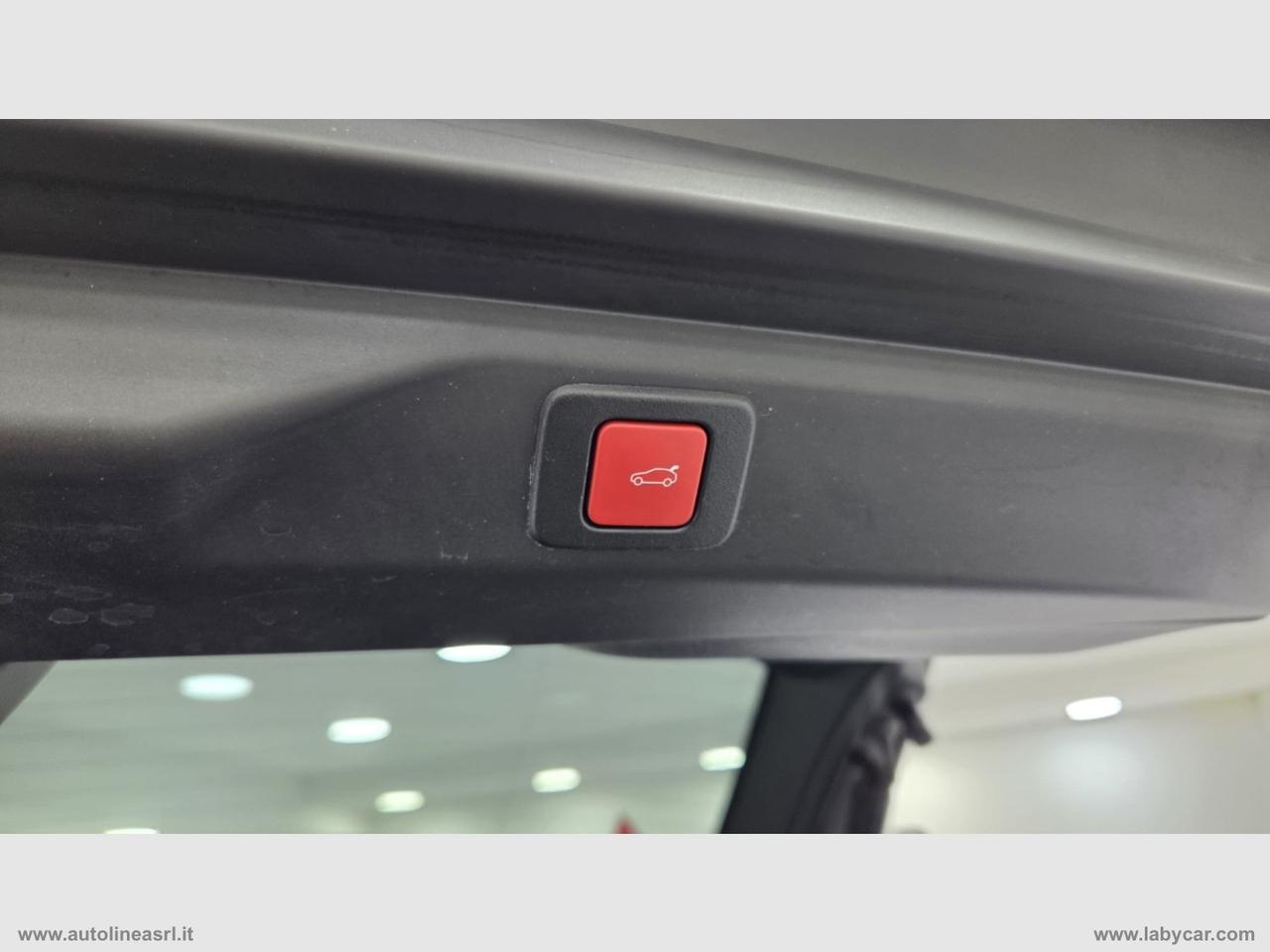 PEUGEOT 3008 Hybrid 136 e-DCS6 GT