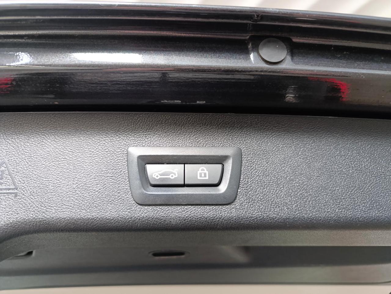 BMW 520 d Touring mhev 48V Luxury auto