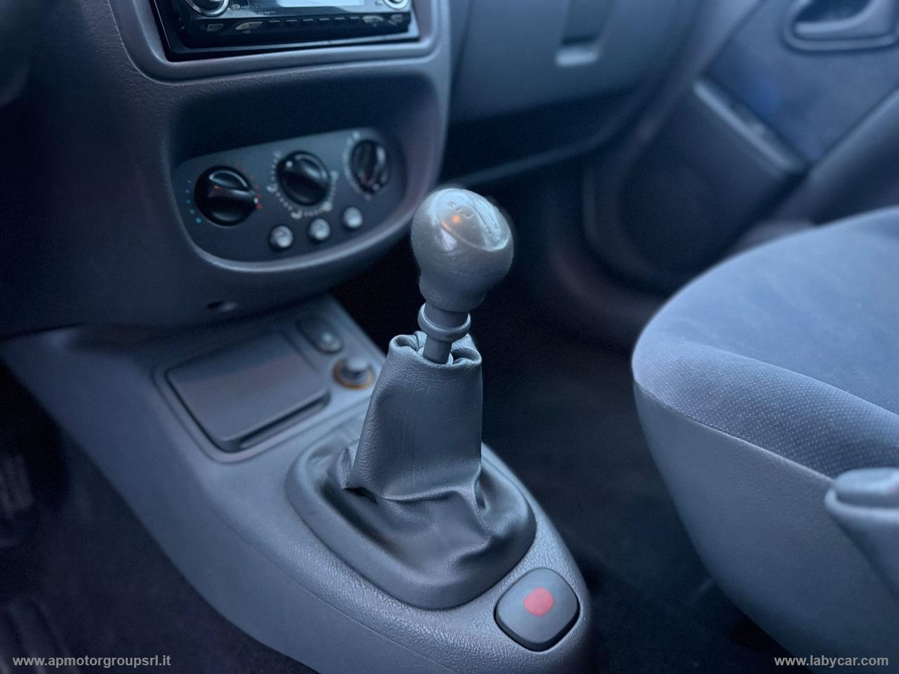 RENAULT Clio 1.2CAT 5p. RT