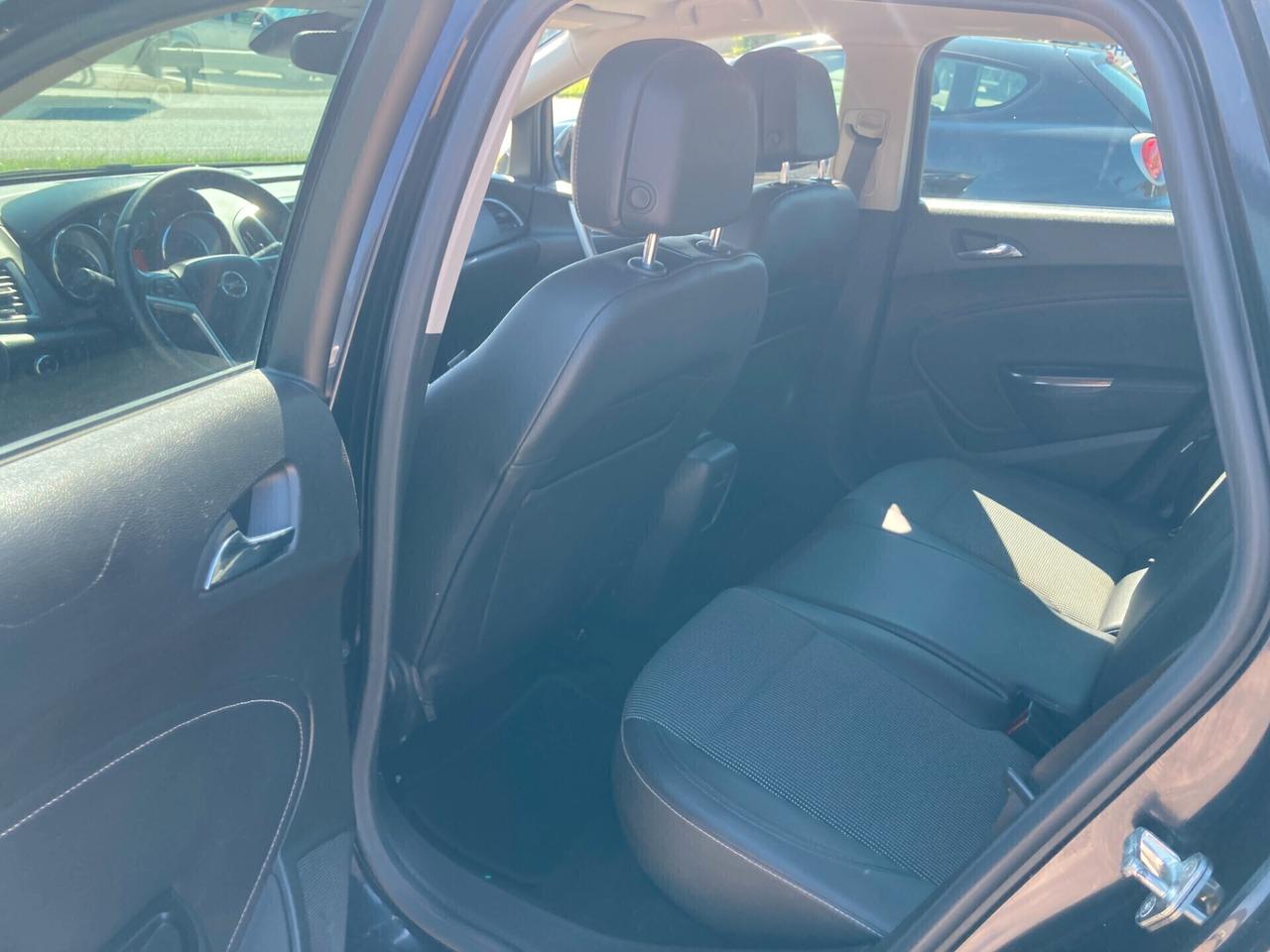 Opel Astra 1.7 CDTI 110CV Sports Tourer Cosmo