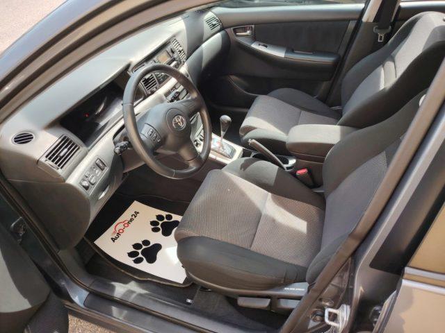 TOYOTA Corolla 1.4 D-4D 5 porte Sol AUTOMATICA