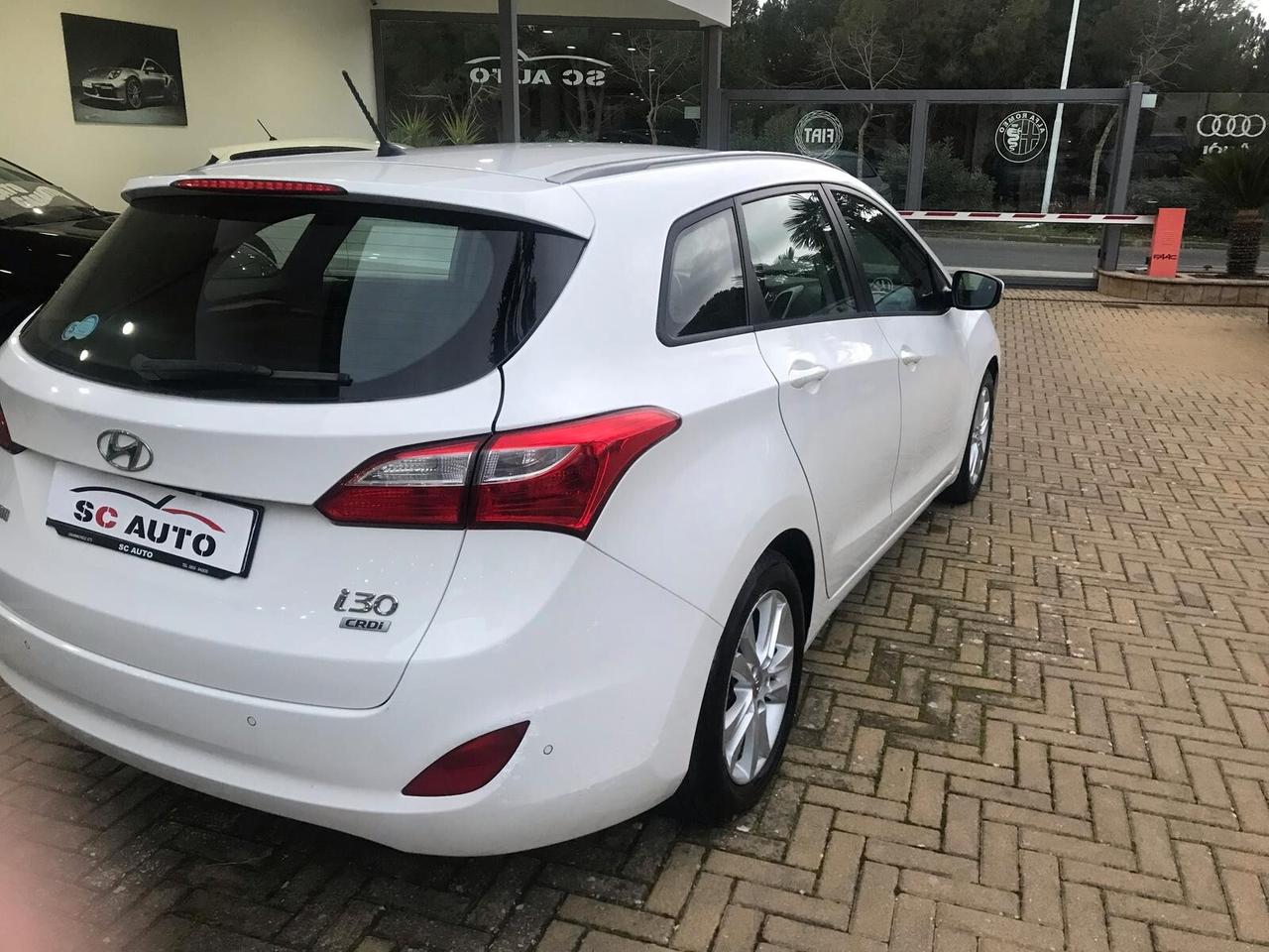 Hyundai i30 Wagon 1.6 CRDi Comfort A/T