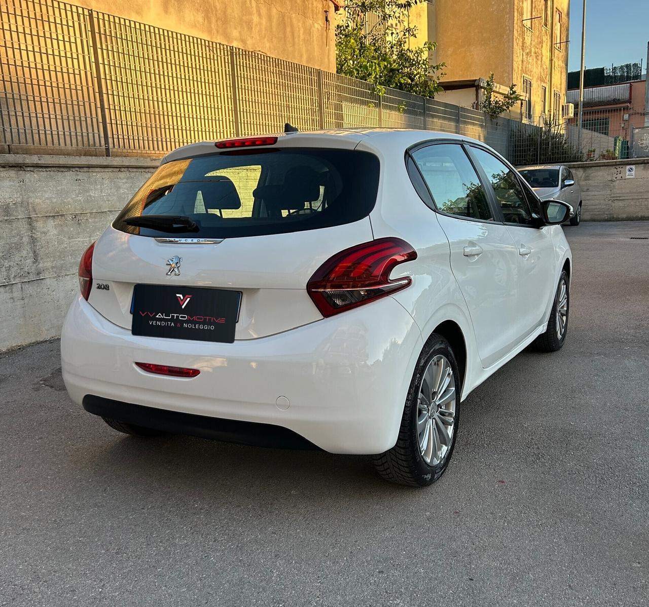 Peugeot 208 PureTech 82 5 porte Allure