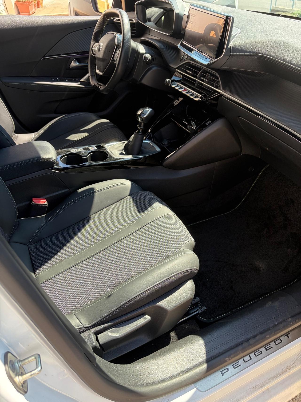 Peugeot 208 PureTech 100 Stop&Start 5 porte GT