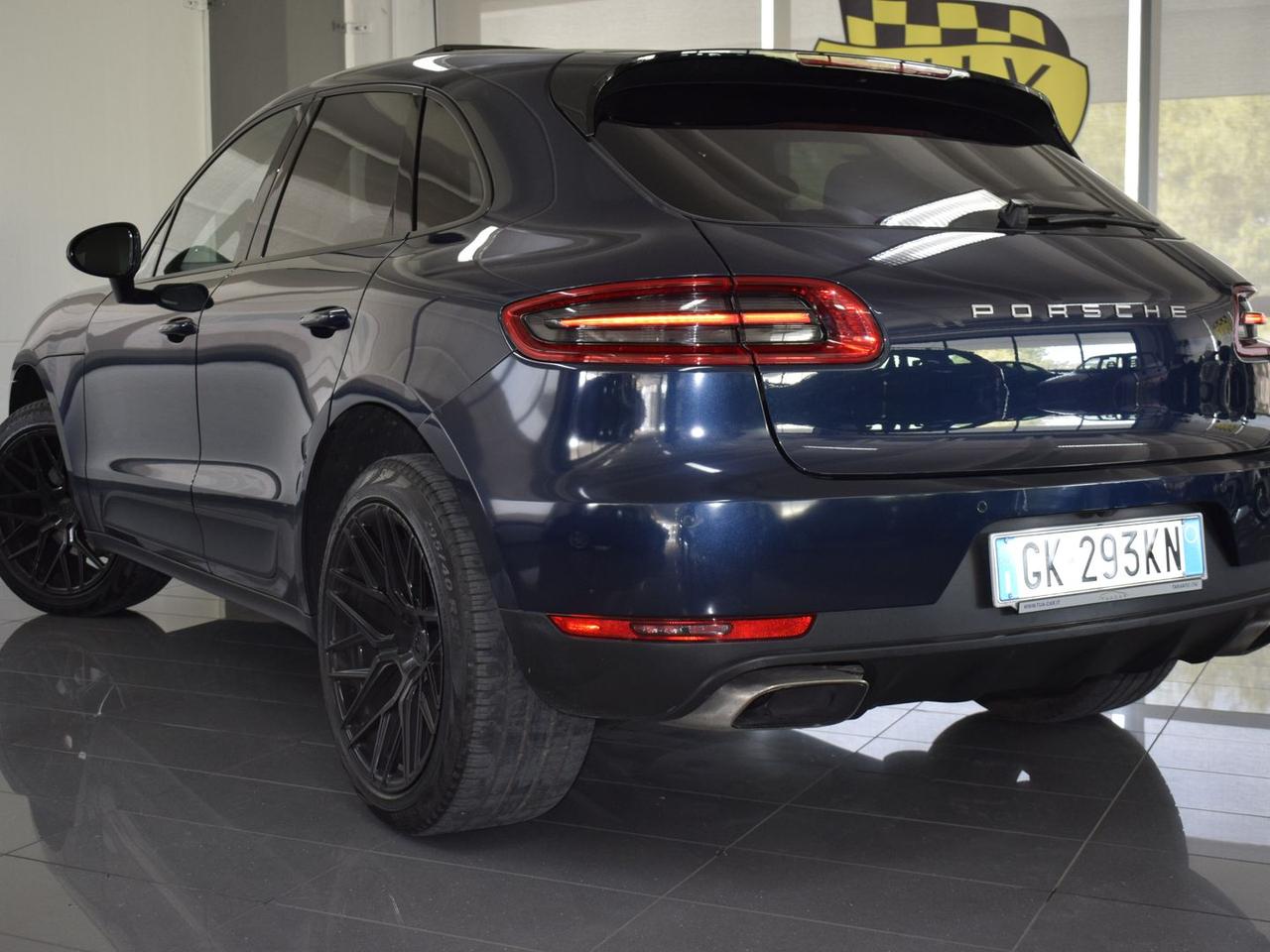 Porsche Macan 2.0 benzina 250CV