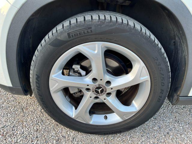 MERCEDES-BENZ GLA 180 d Automatic Sport