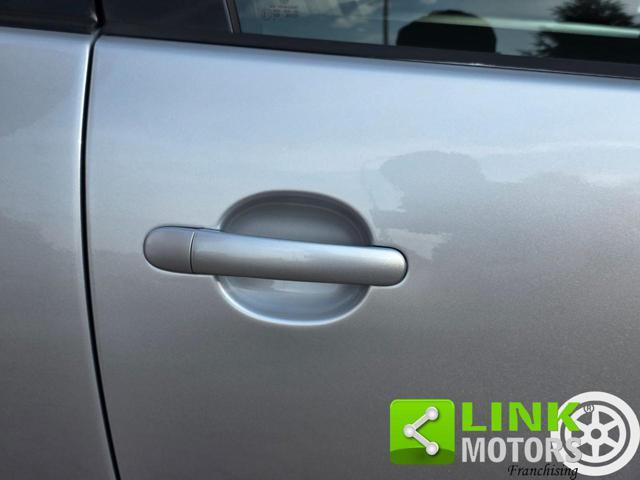 VOLKSWAGEN Golf 3.2 VR6 4mot. 3p. DSG R32