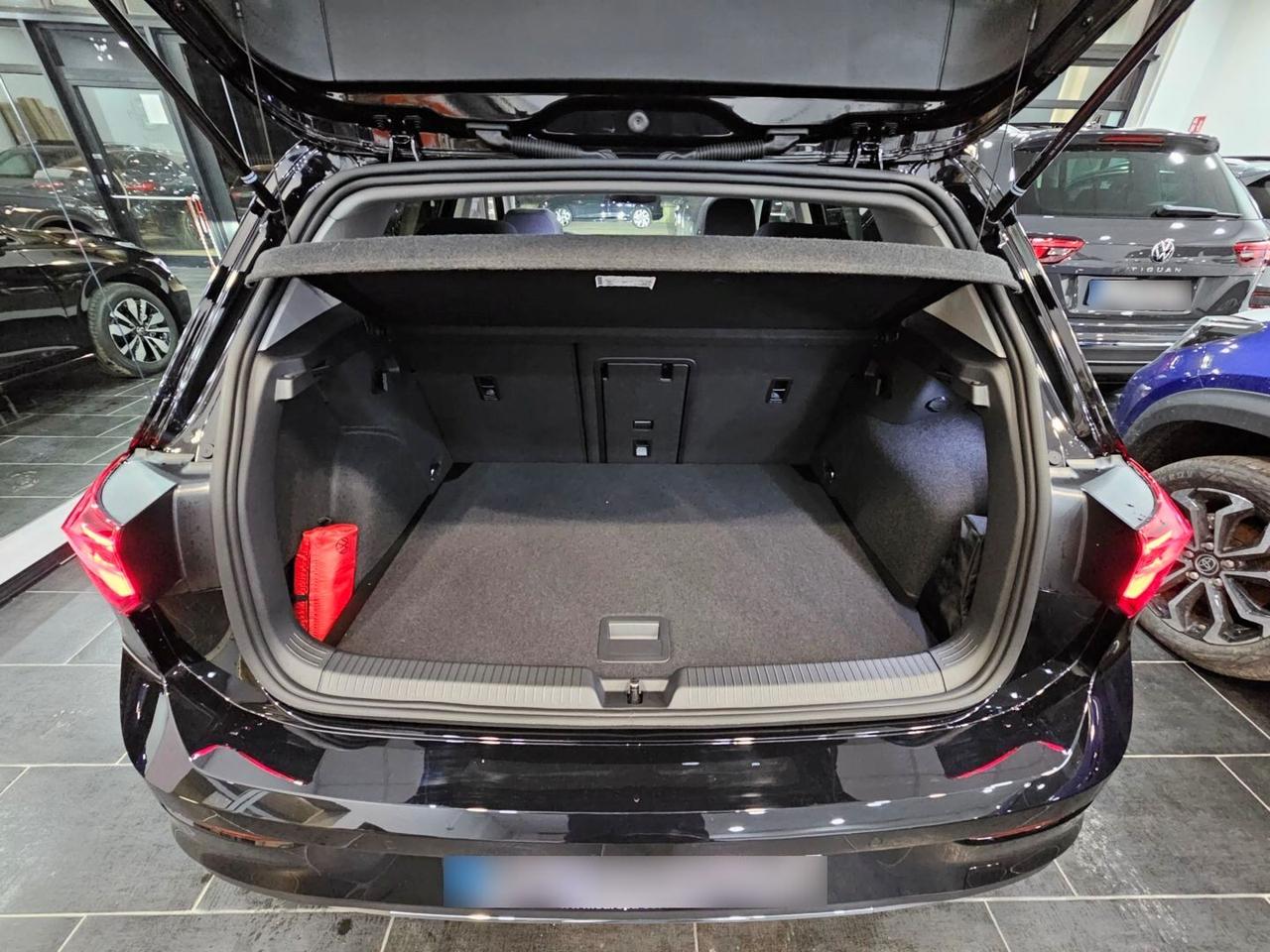 Volkswagen Golf ETSI MOVE LIFE C.16 Tetto Led Matrix Clima3Zone