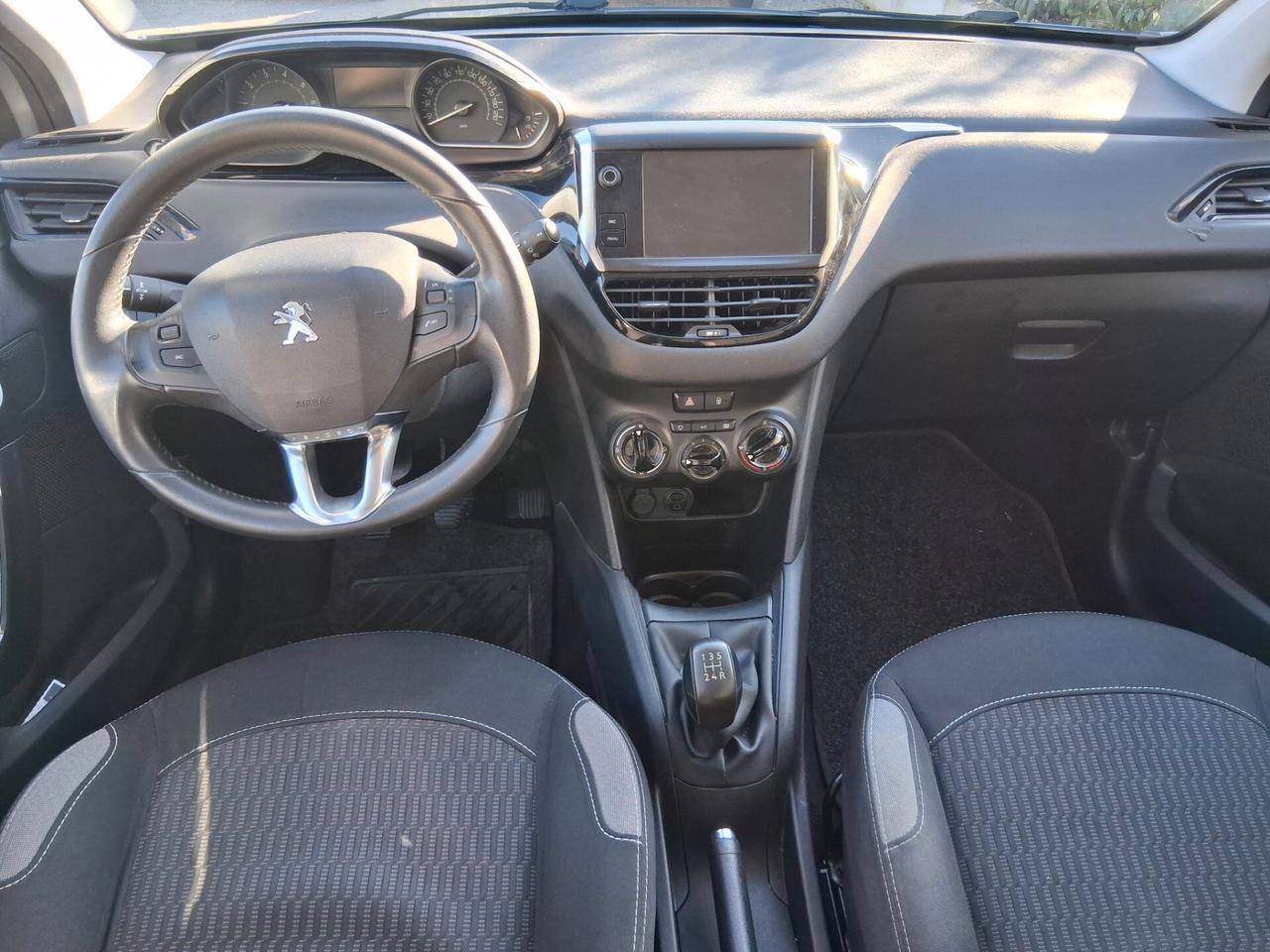 Peugeot 208 PureTech 82 5 porte Allure