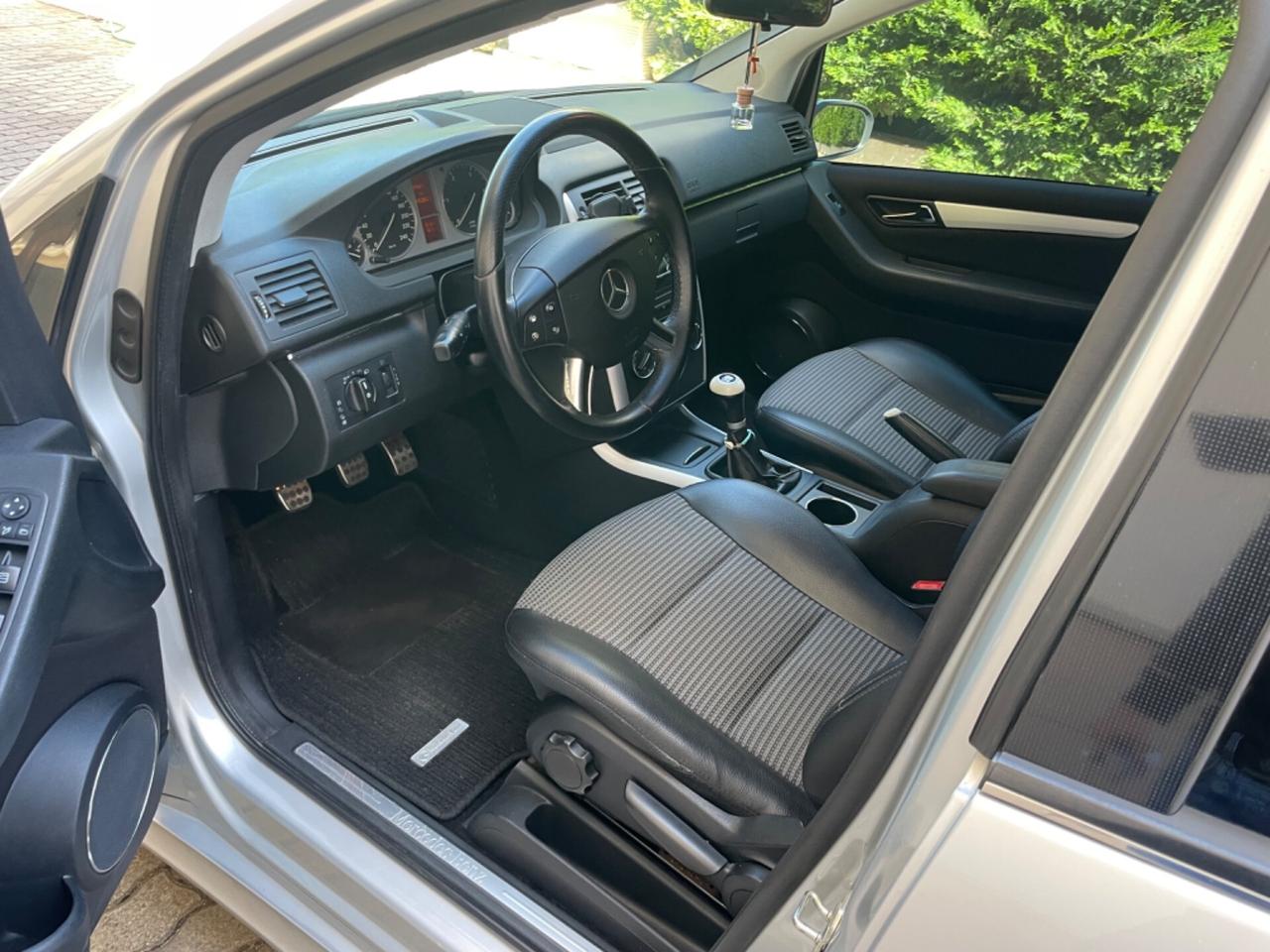 Mercedes-benz B 180 CDI Sport manuale pelle/cerchi 17